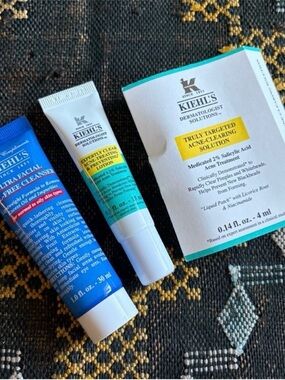 Anti-Acne Kit made of 3 Kiehls Deluxe Samples